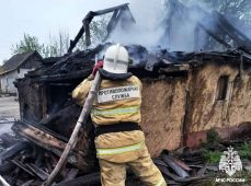 В Курской области за сутки пожарные потушили 9 возгораний