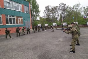 В Курской области более 1800 школьников прошли военные сборы