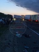 В Курской области произошло серьезное ДТП с легковушкой и грузовиками