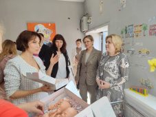 В Курске отрыли центр помощи будущим мамам и семьям с детьми «Спаси жизнь»