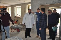 В Курской области капитально ремонтируют Рыльскую ЦРБ