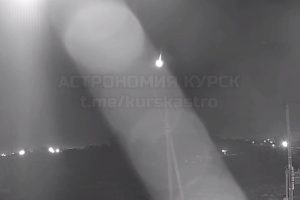 В небе над Курской областью заметили полёт метеорита болида