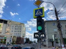На дорогах Курска модернизировали 42 светофора