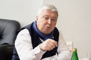 Политолог Владимир Слатинов назвал встречу с Путиным серьёзным успехом Хинштейна