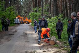 Куряне собрали около 100 кубометров древесины для участников СВО