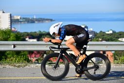 Курский спасатель взял золото на «полужелезной» дистанции марафона в Геленджике