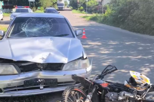 В Курске автомобилист сбил подростка на мопеде
