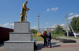 Алексей Смирнов с рабочей поездкой посетил Курский и Октябрьский районы