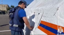 В Курске спасатели развернули палаточный городок