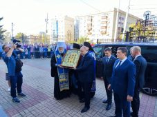 Икону Божией матери «Знамение» Курскую Коренную привезли в Знаменский собор
