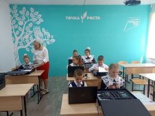 В курских школах открылись 48 центров образования «Точка роста»