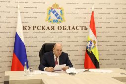 Экс-губернатора Курской области подозревают во взятке