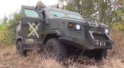 В Курской области десантники «затрофеили» бронеавтомобиль «Козак»
