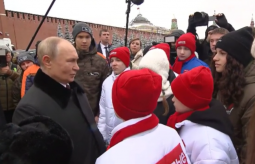 Владимир Путин в Москве пообщался с активистами из Курской области