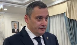 Александр Хинштейн созвонился с курянкой, задавшей вопрос Владимиру Путину