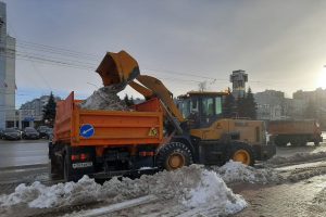 Улицы Курска 17 декабря будут чистить от снега 67 единиц техники