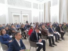 В Курске обсудили вопрос о повторной выдаче сертификатов жителям приграничья