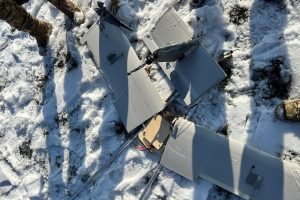 Дроны ВСУ повредили здания и автомобили в Курской области