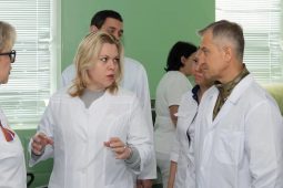 Александр Чепик посетил курский Областной перинатальный центр