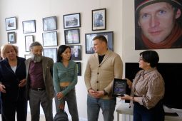 В Курске открылась выставка памяти Геннадия Бодрова