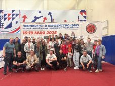 Куряне завоевали 34 медали на чемпионате и первенстве ЦФО по спортивной борьбе