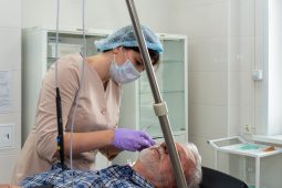 Курские онкологи осмотрели  300 курян в рамках Дня меланомы