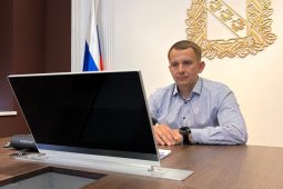 Бывший курский глава Игорь Куцак защитил работу в «Школе мэров»