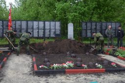 В Поныровском районе Курской области перезахоронили останки советских солдат
