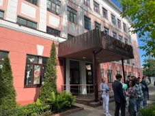 Выпускники курских школ сдают ЕГЭ по истории, химии и литературе