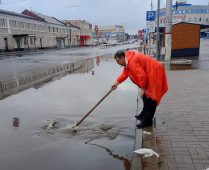 В Курске устраняют последствия проливного дождя