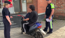 Курские стражи порядка усилили контроль за подростками на мопедах