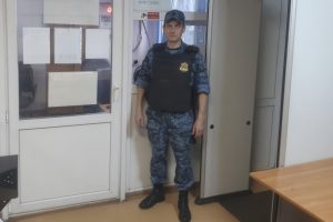 Помог избежать беды