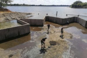 Плотина и пруд сохранятся