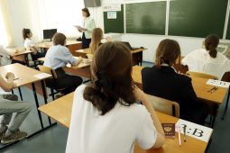 Пять курских выпускников получили максимальный балл по ЕГЭ в других регионах
