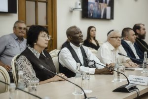 Скверу Дружбы – быть