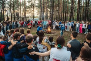 Дети отдыхают у соседей