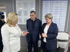 Александр Хинштейн проконтролирует ремонт Советской ЦРБ