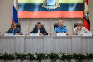 Губернатор поменял советников