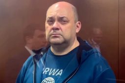 Суд оставил под стражей бывшего губернатора Курской области Алексея Смирнова