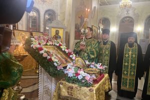 В Курск привезли ковчег с мощами святителя Тихона