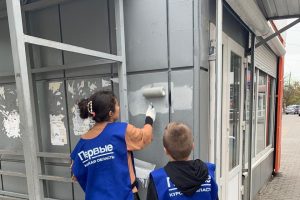 В Железнодорожном округе Курска закрасили 38 надписей наркорекламы