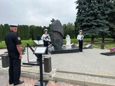Куряне почтили память подводников АПРК «Курск»