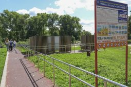 На Боевке в Курске подрядчик доделает спуск к реке для маломобильных курян