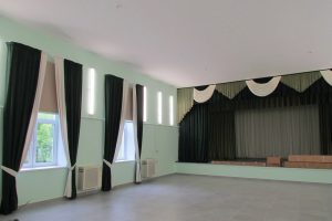 Новые стены и сцена