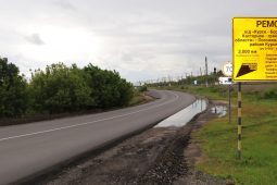 В селе Погожево Касторенского района завершают ремонт дороги