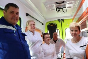 Президент наградил медработников