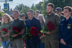 В Курске почтили волонтеров молодёжки ОНФ, погибших при эвакуации мирных жителей
