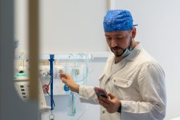 В Курской областной больнице пациентам-сердечникам выдают бесплатные лекарства