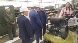 Александр Хинштейн посетил курское предприятие «Электроагрегат»