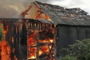 Сгорел сарай, сгорела хата